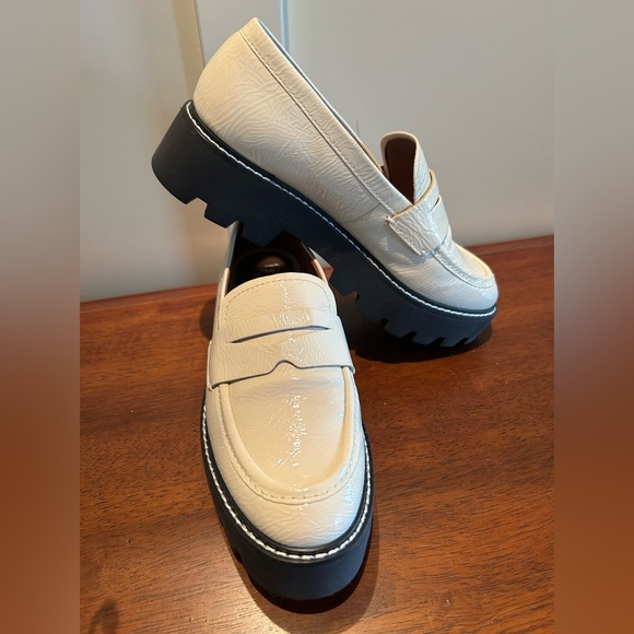 Franco Sarto ivory patent leather loafers, 5-1/2. - Picture 2 of 6